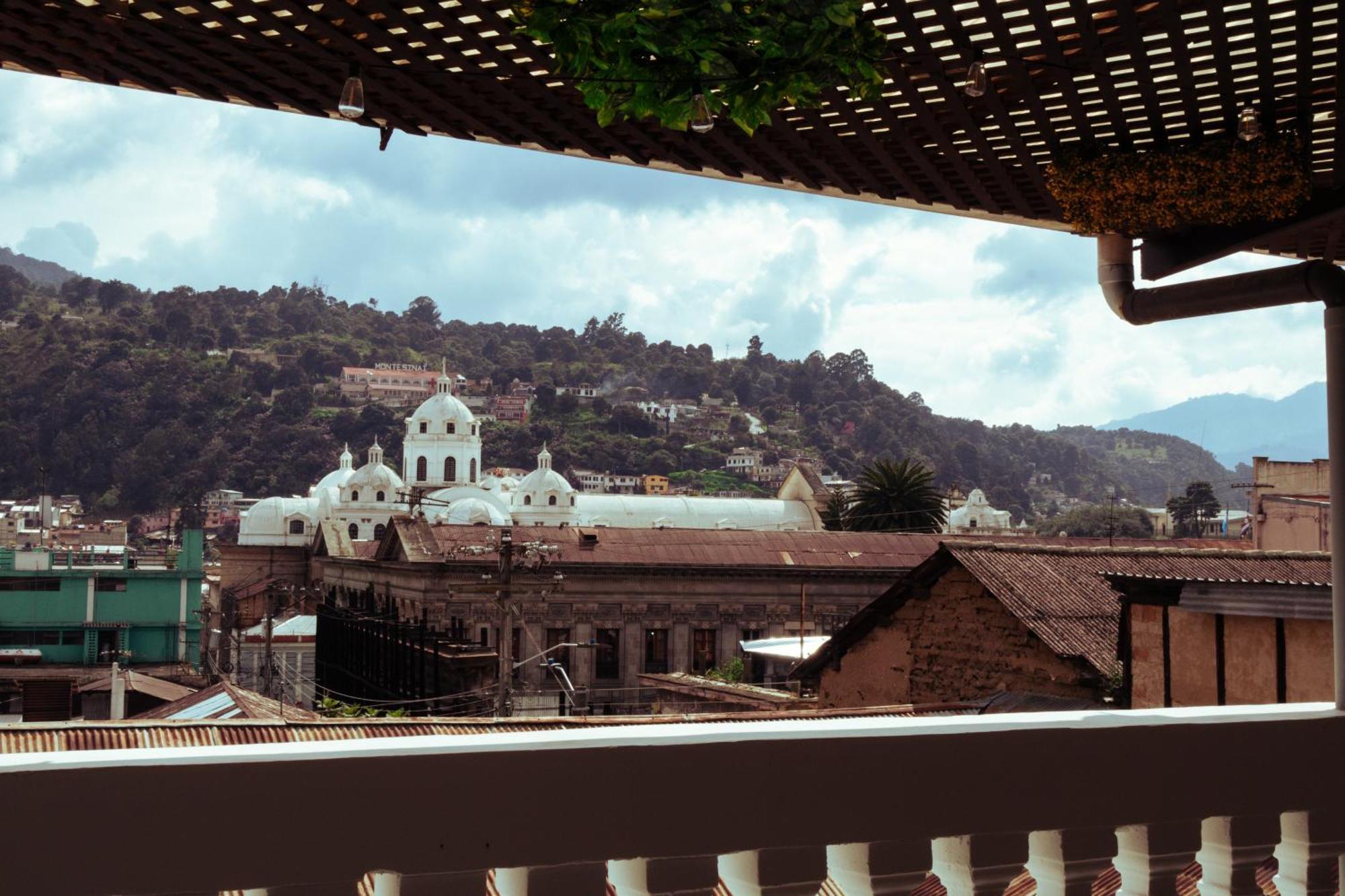 Lar Antiqua Hotel Quetzaltenango Exterior photo